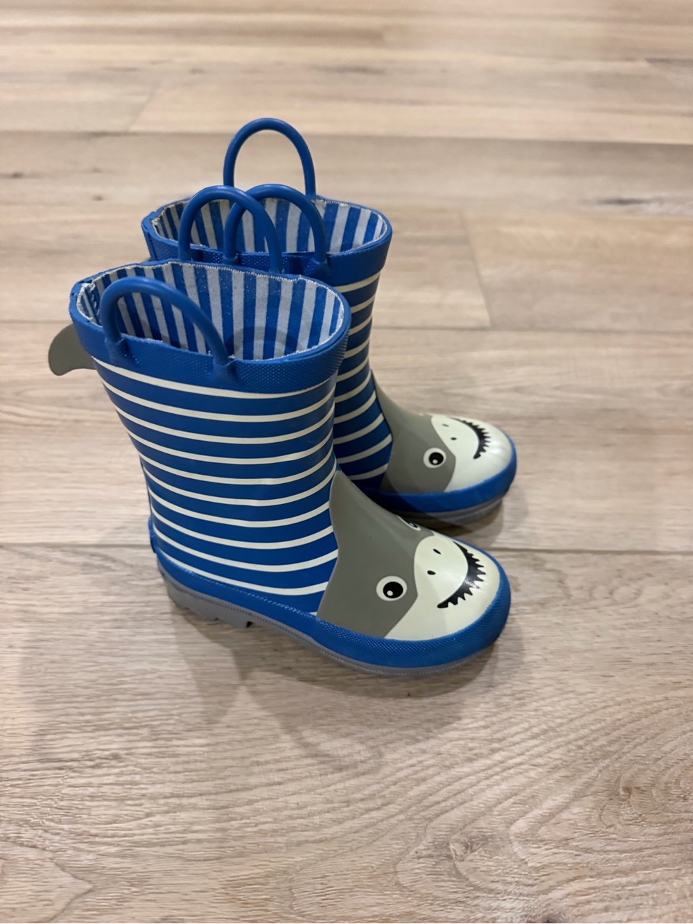 Kids Shark Stripe Rain Boots - Blue Size 7/8